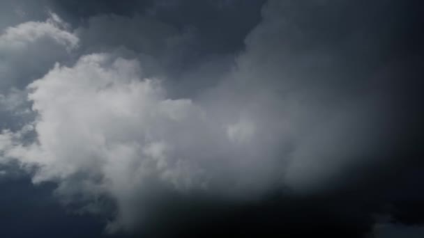 Lot Lightning Thunderstorm Storm Clouds Moving Fast Viewer Timelapse — Vídeo de Stock