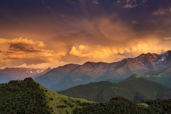 Beautiful Sunset Smoky Mountains Caucasus Mountains — Foto de Stock