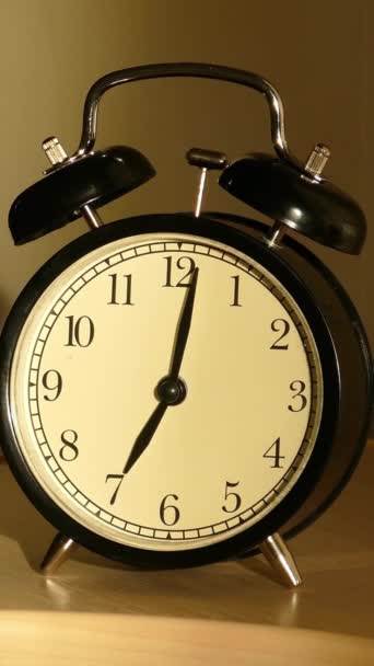 Vintage Alarm Clock Nightstand Counts Time Loudly Ringing Vertical Video — Stock videók