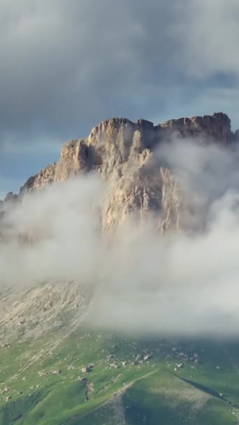 Landscape Mother Law Teeth Mountain Naujiza Fantastic Cliffs Clouds Caucasus — ストック動画
