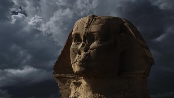 Σφίγγα Κεφάλι Και Σκούρα Σύννεφα Καταιγίδα Στη Γκίζα Κάιρο Αίγυπτος — Αρχείο Βίντεο