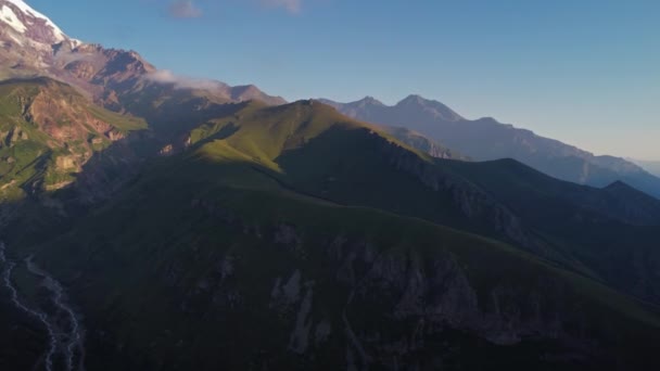 Vista Panorâmica Aérea Monte Kazbek Luz Manhã Terceiro Pico Mais — Vídeo de Stock