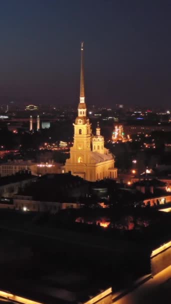 Légi Felvétel Peter Paul Erődből Városképpel Szentpétervár Oroszország Függőleges Videó — Stock videók