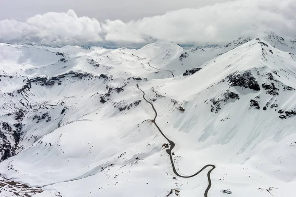 Widok Lotu Ptaka Grossgloknershtrasse Śniegu Wielka Górska Droga Pobliżu Góry — Zdjęcie stockowe