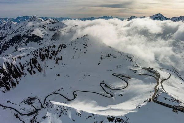 Widok Lotu Ptaka Grossgloknershtrasse Śniegu Wielka Górska Droga Pobliżu Góry — Zdjęcie stockowe