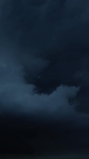 Veel Bliksem Tijdens Een Onweer Stormwolken Bewegen Snel Kijker Timelapse — Stockvideo