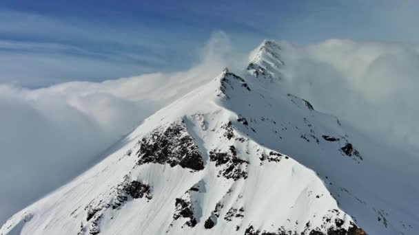 Letecký Pohled Zasněžené Pohoří Mraky Alpy Rakousko — Stock video
