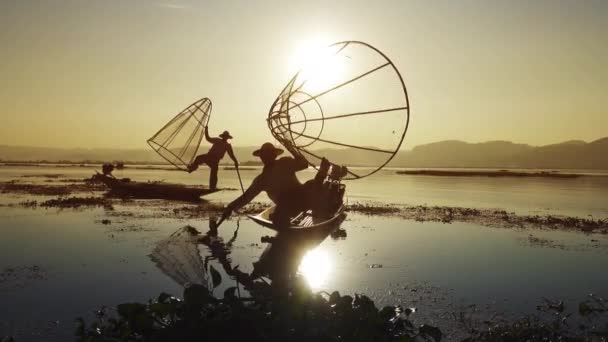 Myanmar Attraction Touristique Point Repère Pêcheurs Traditionnels Birmans Avec Filet — Video