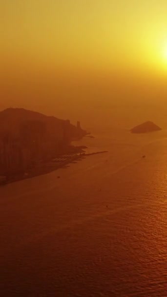 Vista Aérea Hong Kong Mar Con Barcos Atardecer Timelapse Vídeo — Vídeo de stock