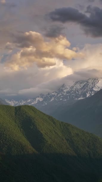 Piękny Zachód Słońca Górach Kaukaz Rosja Timelapse Pionowe Wideo — Wideo stockowe