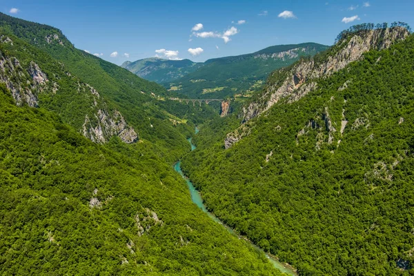 Flygfoto Över Tara River Canyon Och Djurdjevica Bågbro Norra Montenegro — Stockfoto