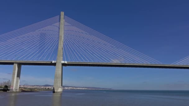 リスボン ポルトガルのヴァスコ ガマ橋 パノラマ4K — ストック動画