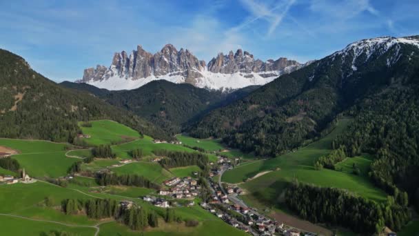 Tavaszi Táj Santa Magdalena Falu Olasz Dolomitok Alpok Dél Tirol — Stock videók