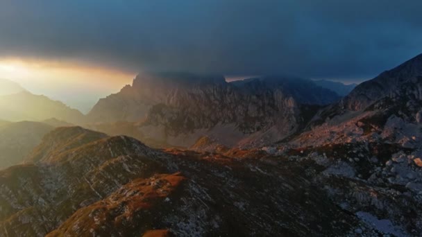 Luftfoto Spektakulær Solnedgang Bjergdalen Smuk Udsigt Durmitor National Park Montenegro – Stock-video