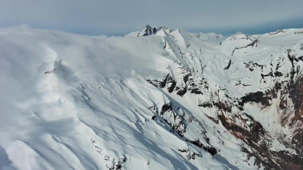 Vista Aérea Paisagem Montanha Neve Com Nuvens Alpes Montanhas Áustria — Vídeo de Stock