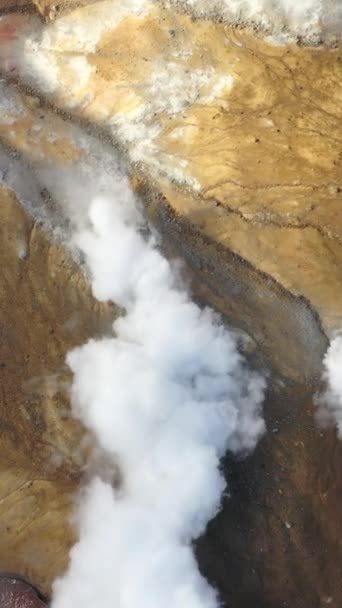 Aerial Top View Fumaroles Crater Active Mutnovsky Vulcano Kamchatka Oroszország — Stock videók