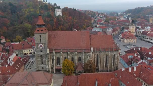 Lotnisko Wokół Widok Stare Miasto Brasov Czarnym Kościołem Jesienią Transylwanii — Wideo stockowe