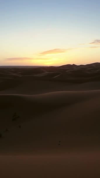 Gün Doğumunda Sahra Çölü Nde Güzel Bir Manzara Zaman Kavramı — Stok video