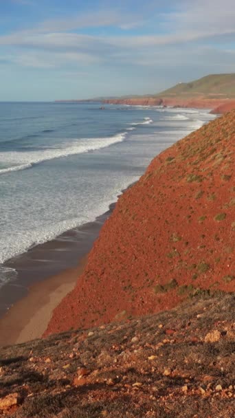 Fas Gün Batımında Atlantik Kıyısında Kemerli Kayaları Olan Legzira Plajı — Stok video