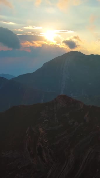 Letecký Pohled Velkolepý Západ Slunce Horském Údolí Krásný Výhled Národním — Stock video