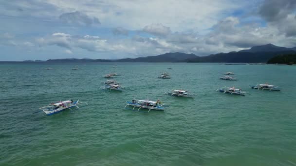 Luftaufnahme Von Strand Und Traditionellen Philippinischen Booten Meer Tropische Landschaft — Stockvideo