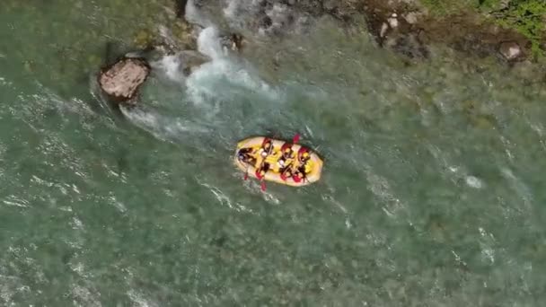 Turkuaz Dağ Nehrindeki Rafting Teknelerinin Havadan Görünüşü Karadağ Daki Tara — Stok video