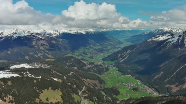 Widok Lotu Ptaka Dolinę Góry Alpach Austriackich Austria Panorama — Wideo stockowe