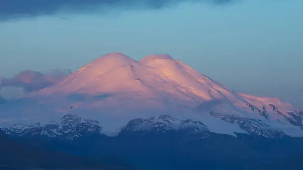 Prachtig Uitzicht Mount Elbrus Bij Zonsopgang Noord Kaukasus Bergen Rusland Stockfoto