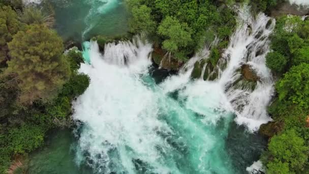 Luftaufnahme Der Schönen Krka Wasserfälle Nationalpark Krka Grünes Laub Und — Stockvideo