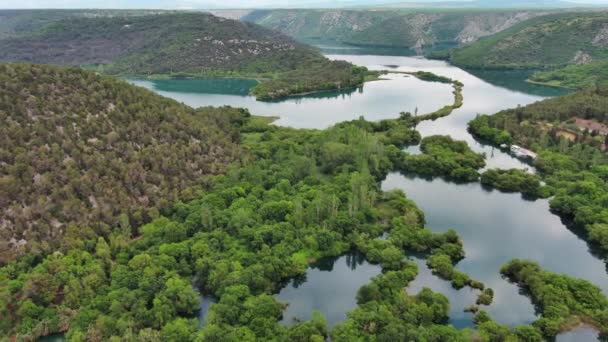 Flygfoto Över Vackra Krka Nationalpark Grönt Lövverk Och Turkost Vatten — Stockvideo
