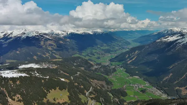 Letecký Pohled Obec Údolí Horu Rakouských Alpách Rakousko — Stock fotografie