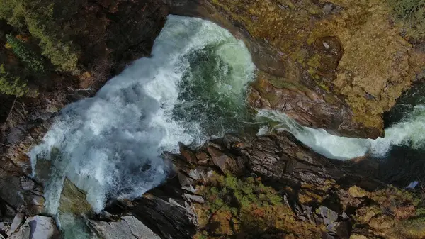 克里姆尔瀑布的空中景观 奥地利阿尔卑斯山高塔恩国家公园 免版税图库图片