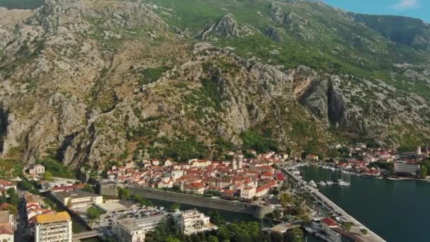 Kotor Körfezi Ndeki Kotor Eski Kentinin Havadan Görünüşü Boka Kotorska — Stok video