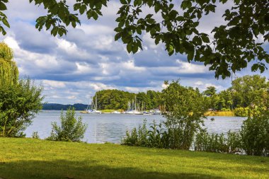 Schwerin Gölü (Almanca: Schweriner See), Almanya 'nın Mecklenburg-Vorpommern eyaletinde yer alan bir göldür. Adını güneybatı kıyısındaki Schwerin şehrinden almıştır. Arka planda Yachting Kulübü