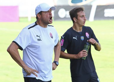 Uzhhorod, Ukrayna - 27 Ağustos 2023: Zorya Luhansk teknik direktörü Nenad Lalatovich Ukrayna Premier Ligi 'nin Minaj maçında Ukrayna' nın Uzhhorod kentinde oynanan Minaj karşılaşmasında görev aldı.