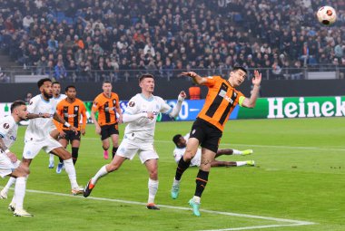 Hamburg, Almanya - 15 Şubat 2024: UEFA Avrupa Ligi maçı Shakhtar Donetsk v Marsilya, Hamburg Volkspark Stadyumu