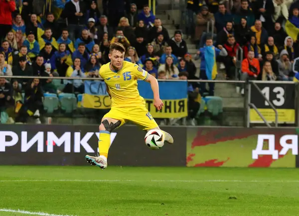 Wroclaw Poland March 2024 Viktor Tsygankov Ukraine Controls Ball Uefa Fotos De Stock