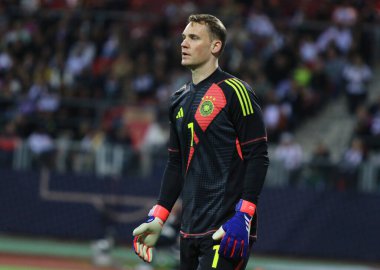 Nuremberg, Almanya - 3 Haziran 2024: Almanya kalecisi Manuel Neuer Almanya 'nın Nuremberg kentindeki Max-Morlock-Stadion' da oynanan Friendly maçında görev aldı