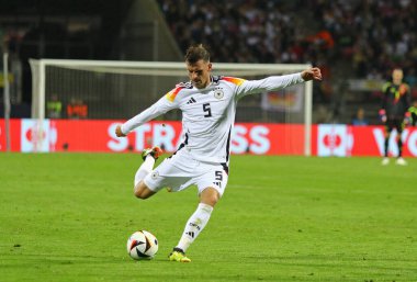 Nuremberg, Almanya - 3 Haziran 2024: Almanya 'dan Pascal Gross, Almanya' nın Nuremberg kentindeki Max-Morlock-Stadion 'da oynanan dostluk maçı sırasında