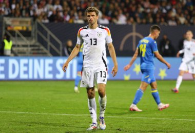 Nuremberg, Almanya - 3 Haziran 2024: Almanya 'dan Thomas Muller, Almanya' nın Nuremberg kentindeki Max-Morlock-Stadion 'da oynanan Friendly maçında