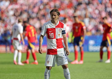 Berlin, Almanya - 15 Haziran 2024: UEFA EURO 2024 grup maçında Hırvat Luka Modriç Berlin, Almanya 'daki Olympiastadion' da İspanya ile Hırvatistan arasında maç yapıyor