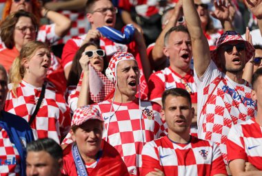 Berlin, Almanya - 15 Haziran 2024: Hırvat taraftarlar UEFA EURO 2024 grup maçında desteklerini gösterdiler. İspanya - Hırvatistan - Berlin Olimpiyat Stadyumu, Almanya