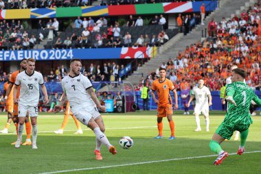 Berlin, Almanya - 25 Haziran 2024: Avusturyalı Marko Arnautoviç (# 7), UEFA EURO 2024 grup safhasında Almanya 'nın başkenti Berlin' deki Olympiastadion 'da Hollanda-Avusturya maçında saldırdı.