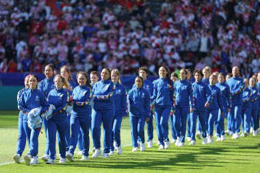 Berlin, Almanya - 15 Haziran 2024: Berlin 'deki Olympiastadion' da oynanan UEFA EURO 2024 grup safhası karşılaşması öncesinde gönüllü eylemler