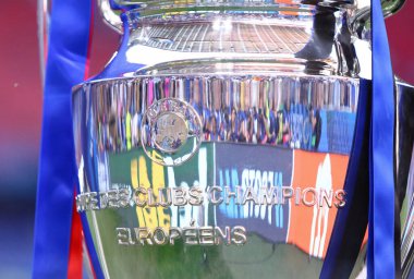 Münih, Almanya - 31 Mayıs 2025: UEFA Şampiyonlar Ligi Kupası (Kupa), Almanya 'nın Münih kentindeki Münih arenasında oynanan UCL final maçı öncesinde Paris Saint-Germain v Inter' i sunar.