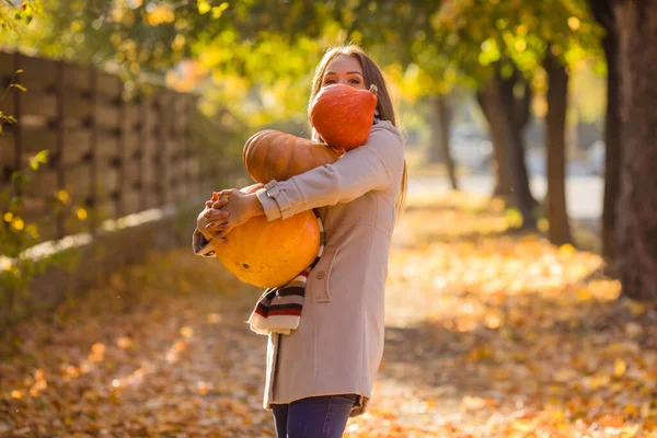 Portrait Happy Smile Woman Pumpkins Hand Cozy Autumn Vibes Halloween —  Fotos de Stock