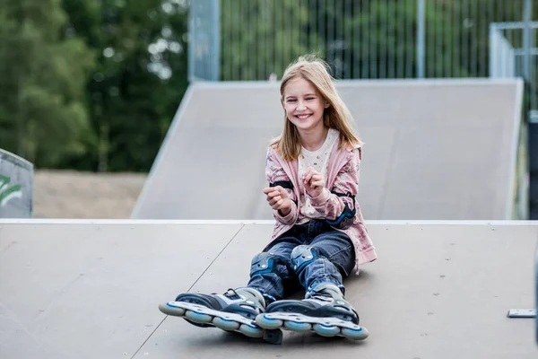 Cute Girl Roller Skater Sitting City Park Smiling Pretty Female — Photo