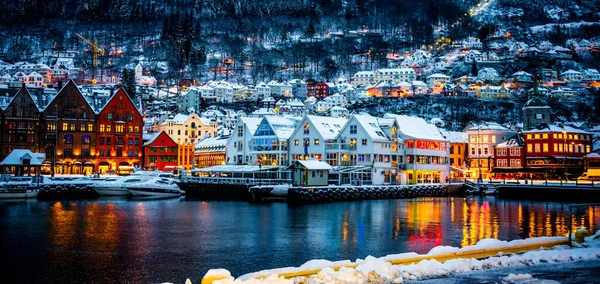 Winter Bergen City Famous Bryggen Merchandise Wooden Houses Lights Snow — Stock Photo, Image