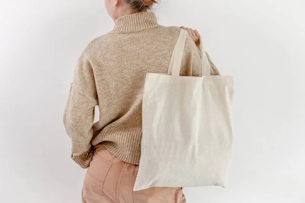 Girl Holding Cotton Linen Eco Bag Mockup Back View Woman — Zdjęcie stockowe
