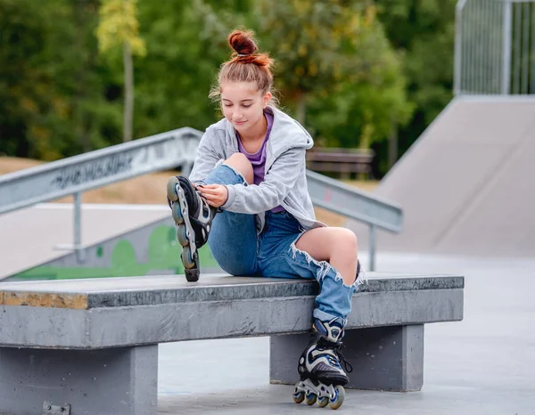 Cute Girl Roller Skater Sitting City Park Smiling Pretty Female — Zdjęcie stockowe